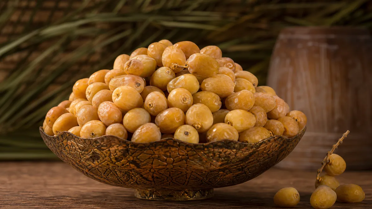 فروش خرما زاهدی با سورت صادراتی و بستهبندی استاندارد